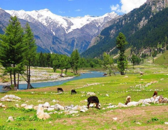 Tourist Attractions in Pakistan: Top Places to Visit for Foreign Travelers