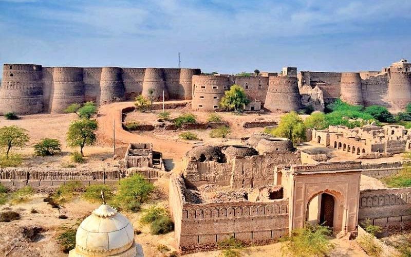 Derawar Fort Cholistan Desert Bahawalpur Pakistan